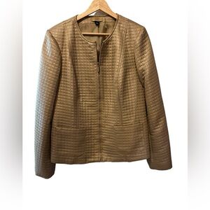 Valerie Stevens ran puff like jacket with zipper and front pockets size large